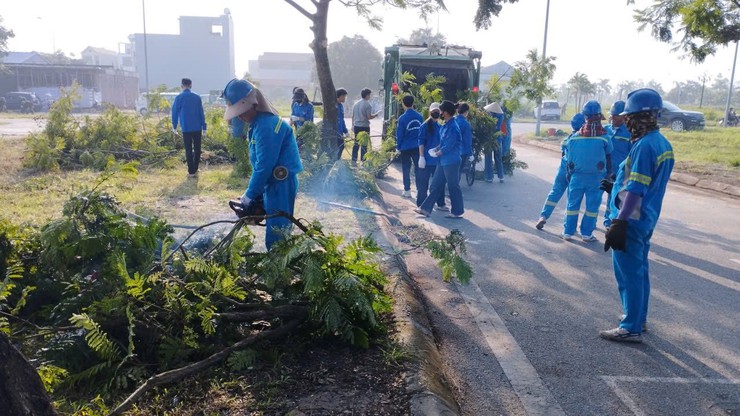 SÓC SƠN PHÁT ĐỘNG PHONG TRÀO VỆ SINH MÔI TRƯỜNG “SÁNG, XANH, SẠCH, ĐẸP”.- Ảnh 7.