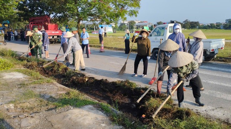 SÓC SƠN PHÁT ĐỘNG PHONG TRÀO VỆ SINH MÔI TRƯỜNG “SÁNG, XANH, SẠCH, ĐẸP”.- Ảnh 4.