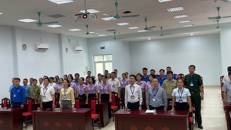 ĐẢNG ỦY - UBMTTQ VN xã - Lễ chào cờ tháng 8/2025, triển khai nhiệm vụ chính trị trọng tâm.- Ảnh 2.