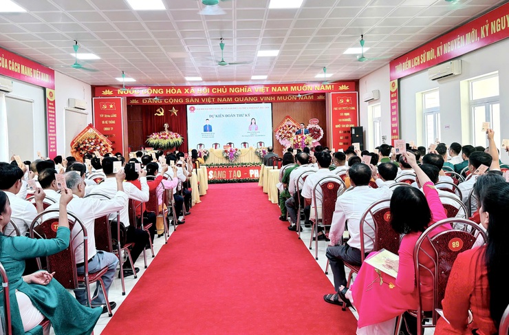 Đại hội Đảng bộ xã Nam Phù lần thứ I, nhiệm kỳ 2025-2030: Lời cam kết mạnh mẽ về sự đổi mới toàn diện, đồng bộ và thực chất- Ảnh 5.