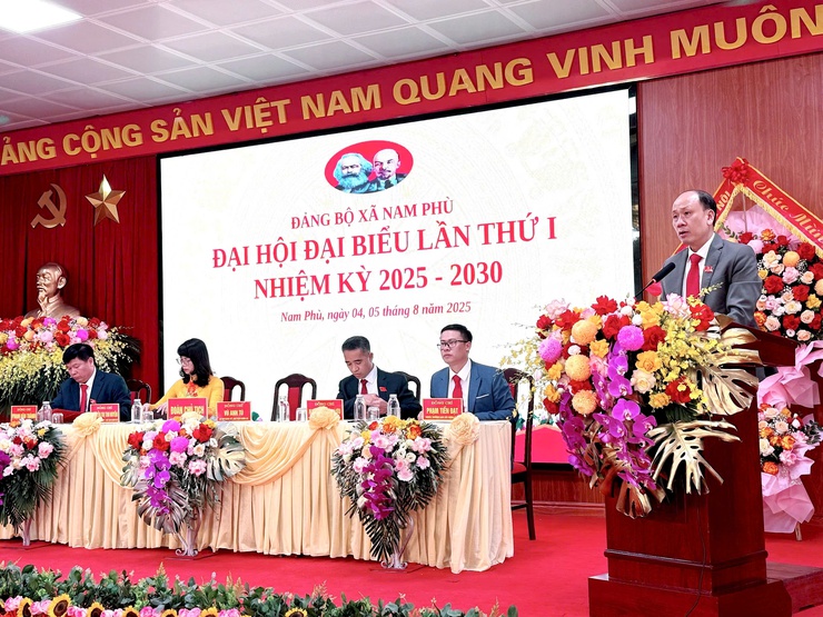 Đại hội Đảng bộ xã Nam Phù lần thứ I, nhiệm kỳ 2025-2030: Lời cam kết mạnh mẽ về sự đổi mới toàn diện, đồng bộ và thực chất- Ảnh 11.