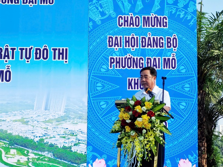 Phường Đại Mỗ ra quân đảm bảo vệ sinh môi trường, trật tự văn minh đô thị- Ảnh 2.