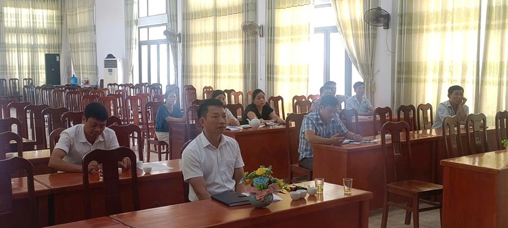 UBND XÃ PHÚC SƠN THAM DỰ HỘI NGHỊ TRỰC TUYẾN VỀ PHÒNG, CHỐNG BỆNH DỊCH TẢ LỢN CHÂU PHI- Ảnh 1.