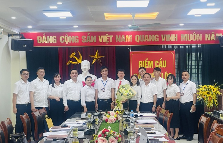 Xã Thiên Lộc tổ chức Hội nghị công bố và trao các Quyết định về công tác cán bộ đối với Ban Quản lý dự án đầu tư - Hạ tầng và Trạm Y tế xã Thiên Lộc- Ảnh 8.