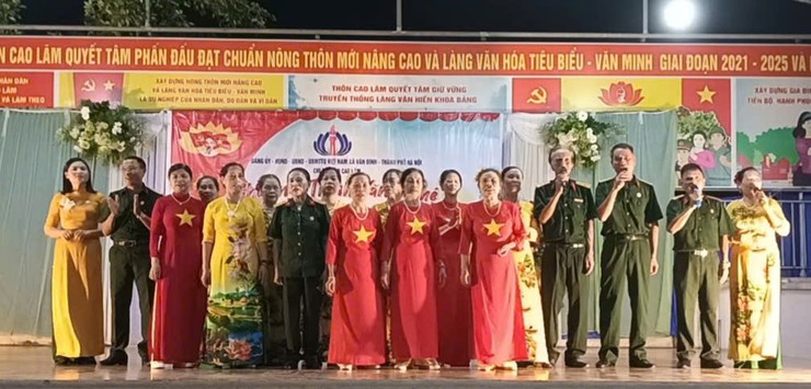 Vân Đình, sôi nổi các chương trình văn nghệ chào mừng Đại hội Đảng bộ xã lần thứ I, nhiệm kỳ 2025 - 2030- Ảnh 1.