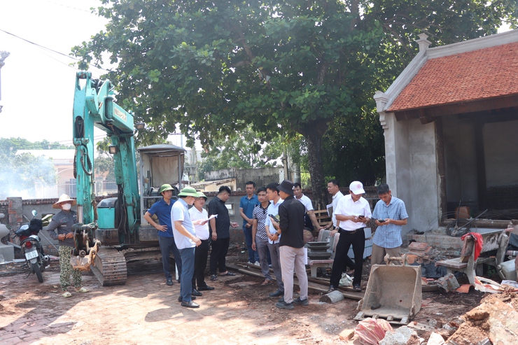 Chủ tịch UBND xã Bất Bạt kiểm tra các công trình xây dựng cơ bản trên địa bàn xã- Ảnh 3.