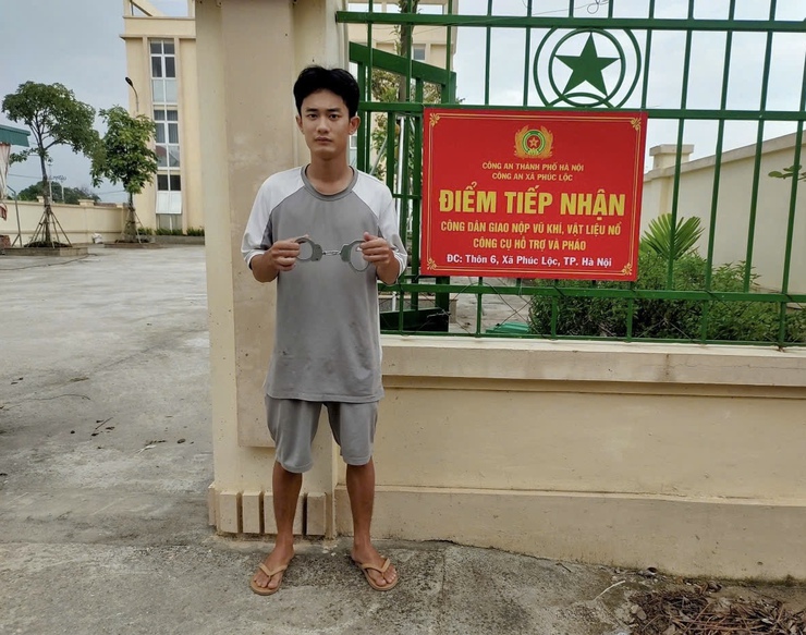 Công an xã Phúc Lộc tăng cường công tác thu hồi vũ khí, vật liệu nổ, công cụ hỗ trợ và pháo vì an toàn của mỗi người, mỗi gia đình và toàn xã hội- Ảnh 2.
