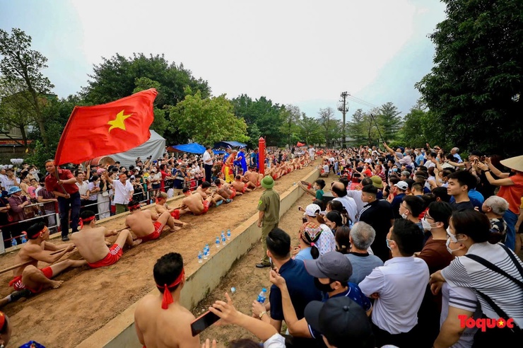 Kéo Co Ngồi Đền Trấn Vũ: Nghi Lễ Văn Hóa Độc Đáo Của Người Dân Thạch Bàn- Ảnh 2.