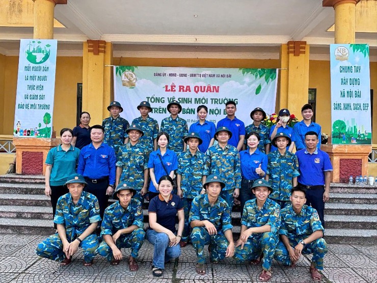 TIỂU ĐOÀN 172 PHỐI HỢP VỚI ĐOÀN THANH NIÊN XÃ NỘI BÀI RA TỔNG VỆ SINH MÔI TRƯỜNG- Ảnh 1.