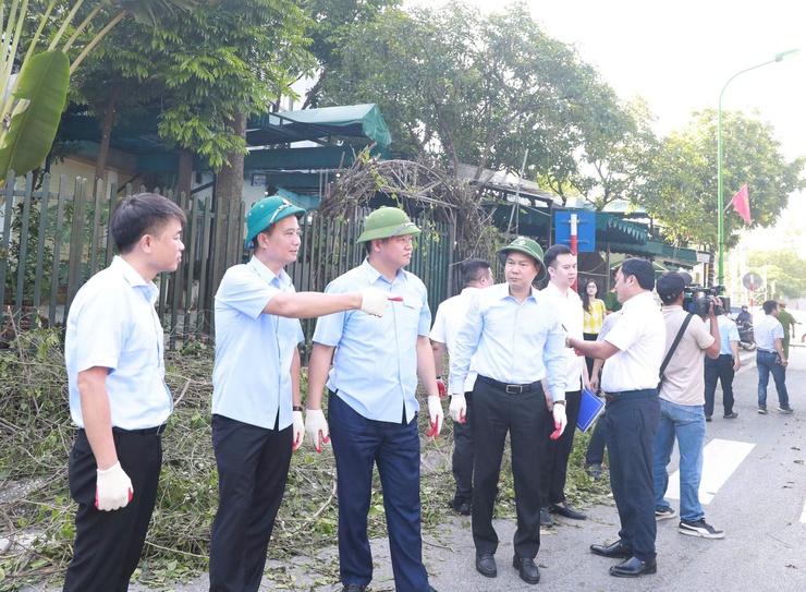PHƯỜNG HOÀNG MAI TỔ CHỨC LỄ RA QUÂN TỔNG VỆ SINH MÔI TRƯỜNG- Ảnh 8.