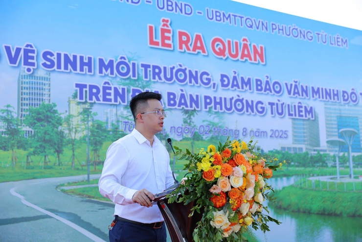 Phường Từ Liêm ra quân tổng vệ sinh môi trường, đảm bảo văn minh đô thị- Ảnh 2.