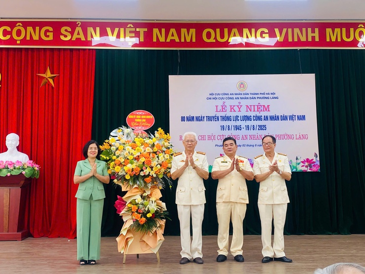 KỶ NIỆM 80 NĂM NGÀY TRUYỀN THỐNG CAND VIỆT NAM VÀ RA MẮT CHI HỘI CỰU CAND PHƯƠNG LÁNG- Ảnh 6.