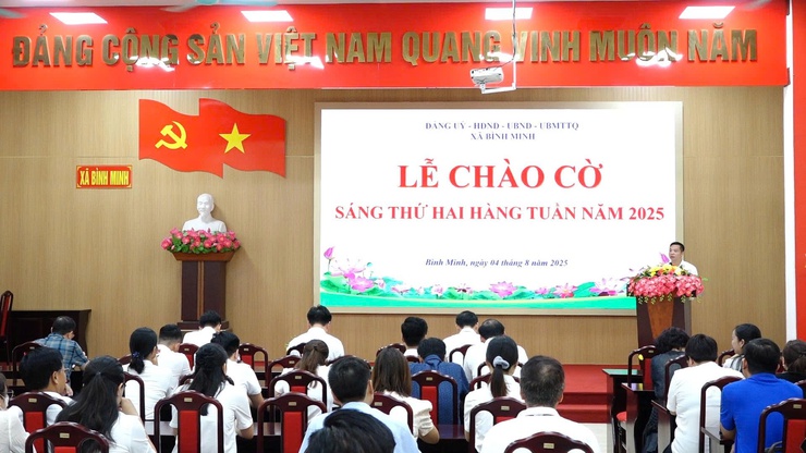 XÃ BÌNH MINH TỔ CHỨC LỄ CHÀO CỜ ĐẦU TUẦN; ĐÁNH GIÁ KẾT QUẢ THÁNG 7, TRIỂN KHAI NHIỆM VỤ TRỌNG TÂM THÁNG 8- Ảnh 3.