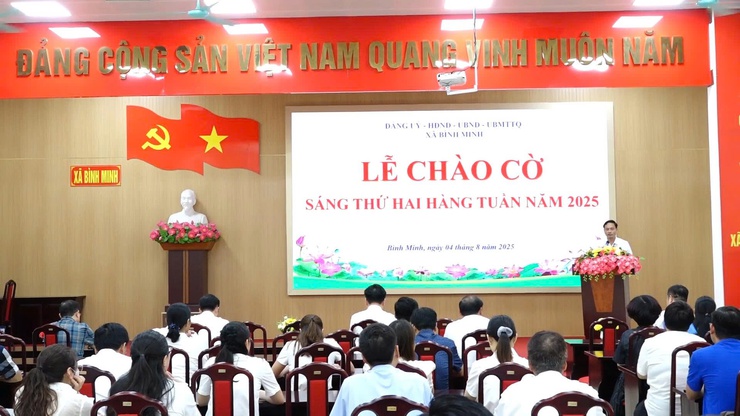 XÃ BÌNH MINH TỔ CHỨC LỄ CHÀO CỜ ĐẦU TUẦN; ĐÁNH GIÁ KẾT QUẢ THÁNG 7, TRIỂN KHAI NHIỆM VỤ TRỌNG TÂM THÁNG 8- Ảnh 4.