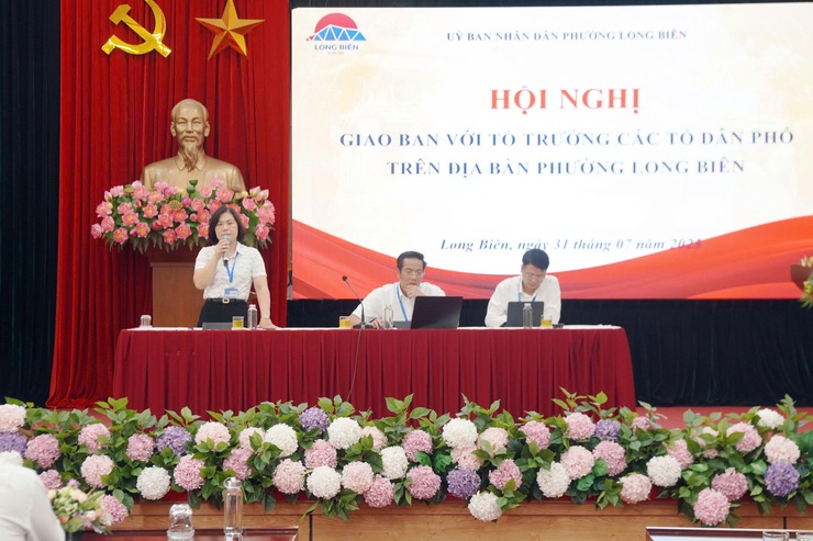 UBND phường Long Biên tổ chức hội nghị giao ban Tổ trưởng tổ dân phố tháng 7/2025- Ảnh 8.