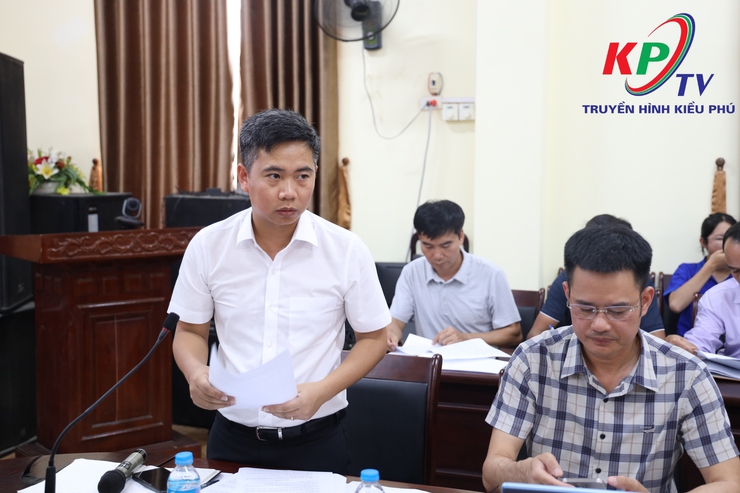 Chủ tịch UBND xã Kiều Phú làm việc với Trưởng các thôn về triển khai, hướng dẫn sử dụng ứng dụng thuế điện tử Etaxmobile- Ảnh 4.