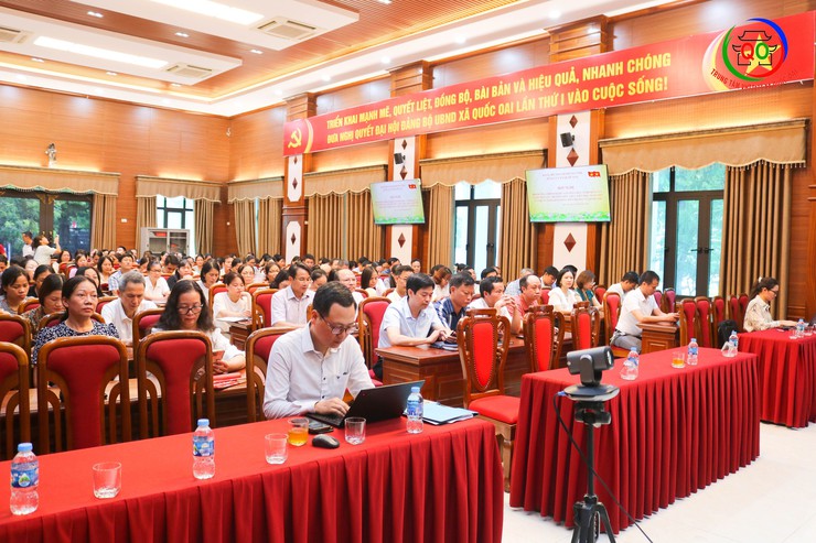 Ban Thường vụ Đảng ủy xã Quốc Oai tổ chức Hội nghị bồi dưỡng chính trị hè năm 2025- Ảnh 1.