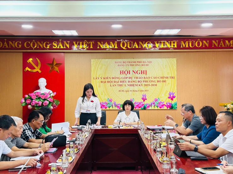 Phường Bồ Đề lấy ý kiến góp ý hoàn thiện Báo cáo chính trị Đại hội Đảng bộ phường- Ảnh 2.