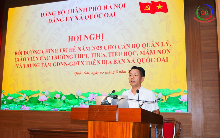 Ban Thường vụ Đảng ủy xã Quốc Oai tổ chức Hội nghị bồi dưỡng chính trị hè năm 2025- Ảnh 2.