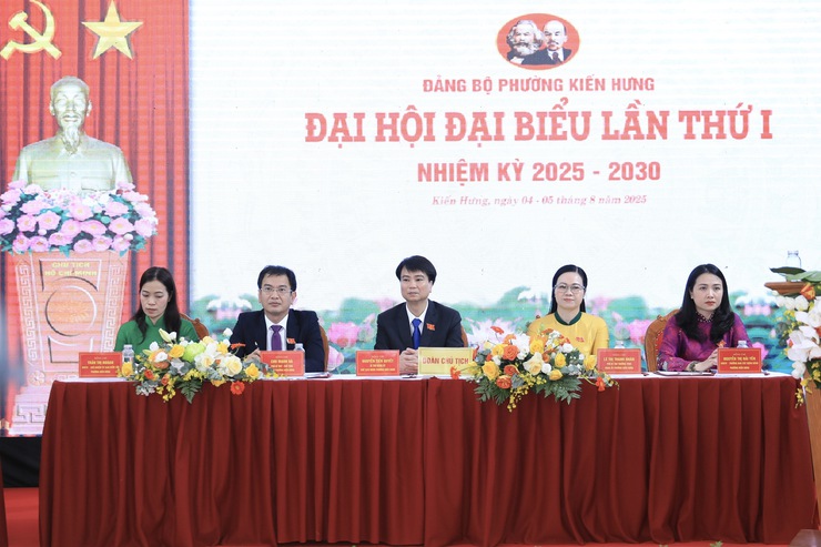 Đại hội Đại biểu Đảng bộ phường Kiến Hưng lần thứ I, nhiệm kỳ 2025- 2030 thành công rực rỡ- Ảnh 5.