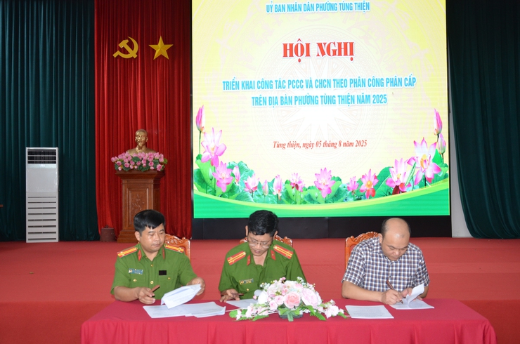 Phường Tùng Thiện triển khai công tác PCCC và CNCH theo phân công, phân cấp trên địa bàn- Ảnh 1.