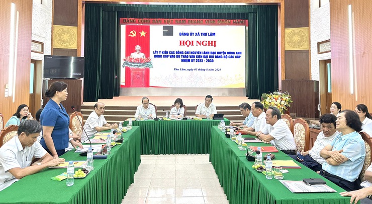Đảng ủy xã Thư Lâm tổ chức Hội nghị lấy ý kiến các đồng chí nguyên lãnh đạo huyện Đông Anh qua các thời kỳ đóng góp vào Dự thảo văn kiện Đại hội Đảng các cấp nhiệm kỳ 2025-2030.- Ảnh 10.