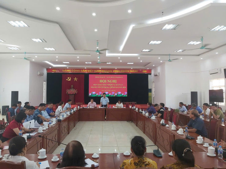 HỘI NGHỊ GIAO NHIỆM VỤ UỶ THÁC CHO VAY ĐỐI VỚI HỘ NGHÈO VÀ CÁC ĐỐI TƯỢNG CHÍNH SÁCH KHÁC- Ảnh 1.