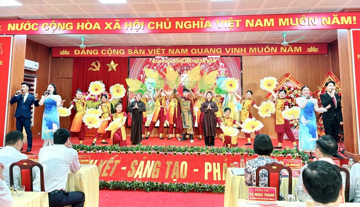 Đại hội đại biểu Đảng bộ xã Nam Phù lần thứ I: Bước khởi đầu của một hành trình mới - hành trình của niềm tin, quyết tâm và đổi mới- Ảnh 8.