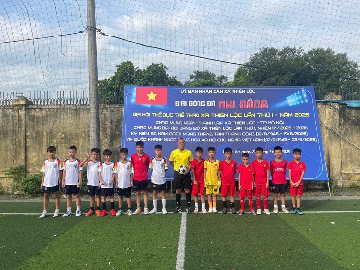 Vòng Bán kết giải bóng đá nhi đồng xã Thiên Lộc - hè 2025- Ảnh 1.