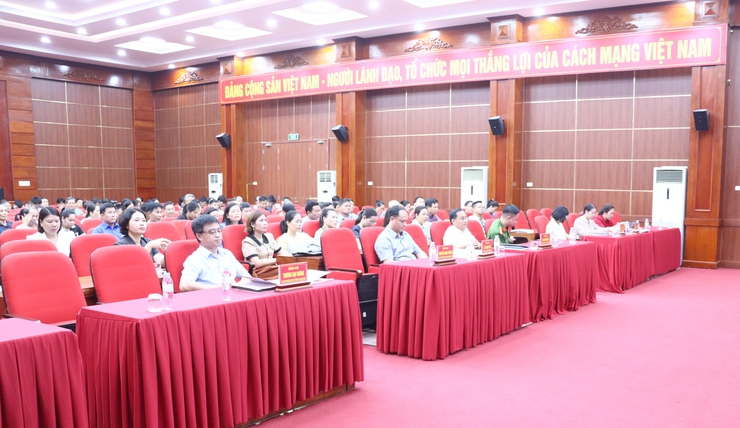      Lễ phát động “Phong trào bình dân học vụ số” và triển khai chiến dịch “45 ngày đêm ra quân hỗ trợ hoạt động chuyển đổi số” trên địa bàn xã Phú Xuyên- Ảnh 2.