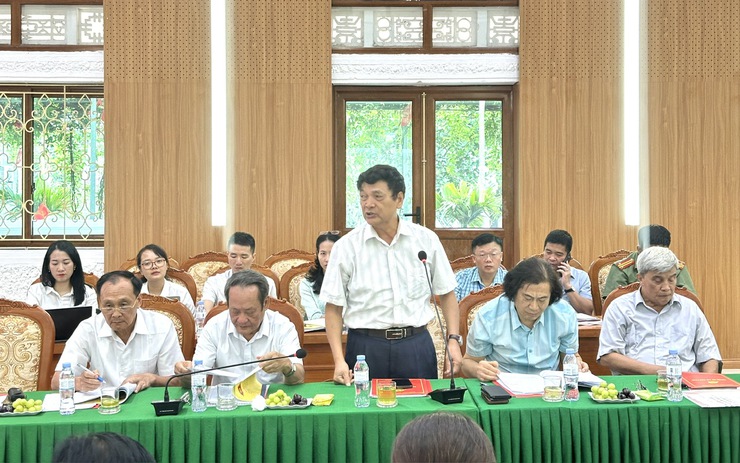 Đảng ủy xã Thư Lâm tổ chức Hội nghị lấy ý kiến các đồng chí nguyên lãnh đạo huyện Đông Anh qua các thời kỳ đóng góp vào Dự thảo văn kiện Đại hội Đảng các cấp nhiệm kỳ 2025-2030.- Ảnh 3.