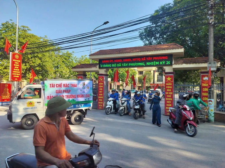 Xã Tây Phương tổ chức lễ ra quân tổng vệ sinh môi trường trên địa bàn xã- Ảnh 1.