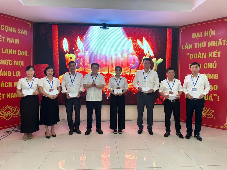 Lễ sinh hoạt dưới cờ tháng 8/2025 cơ quan UBND phường Bồ Đề- Ảnh 3.