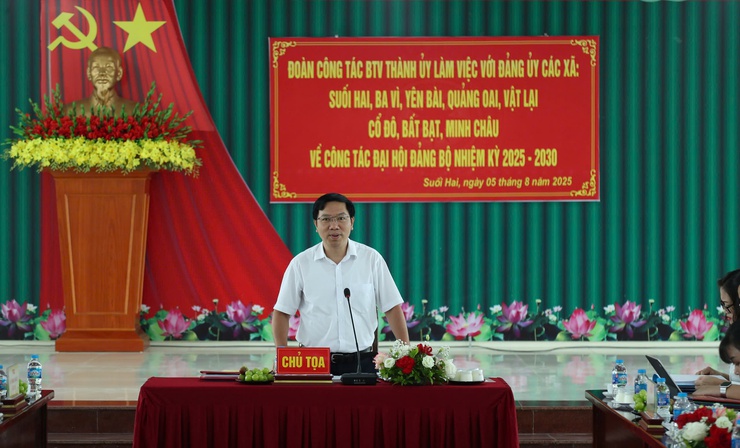 Đoàn công tác số 15 của Ban Thường vụ Thành ủy Hà Nội làm việc tại xã Suối Hai kiểm tra công tác chuẩn bị chuẩn bị Đại hội Đảng của 8 xã thuộc huyện Ba Vì cũ- Ảnh 1.