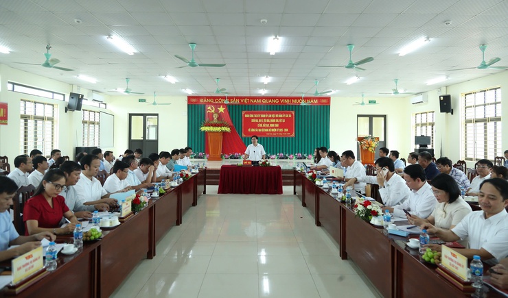 Đoàn công tác số 15 của Ban Thường vụ Thành ủy Hà Nội làm việc tại xã Suối Hai kiểm tra công tác chuẩn bị chuẩn bị Đại hội Đảng của 8 xã thuộc huyện Ba Vì cũ- Ảnh 3.