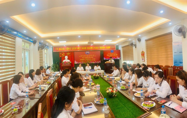 Chi bộ Trường Tiểu học Chu Văn An tổ chức thành công Đại hội Chi bộ nhiệm kỳ 2025-2030- Ảnh 1.