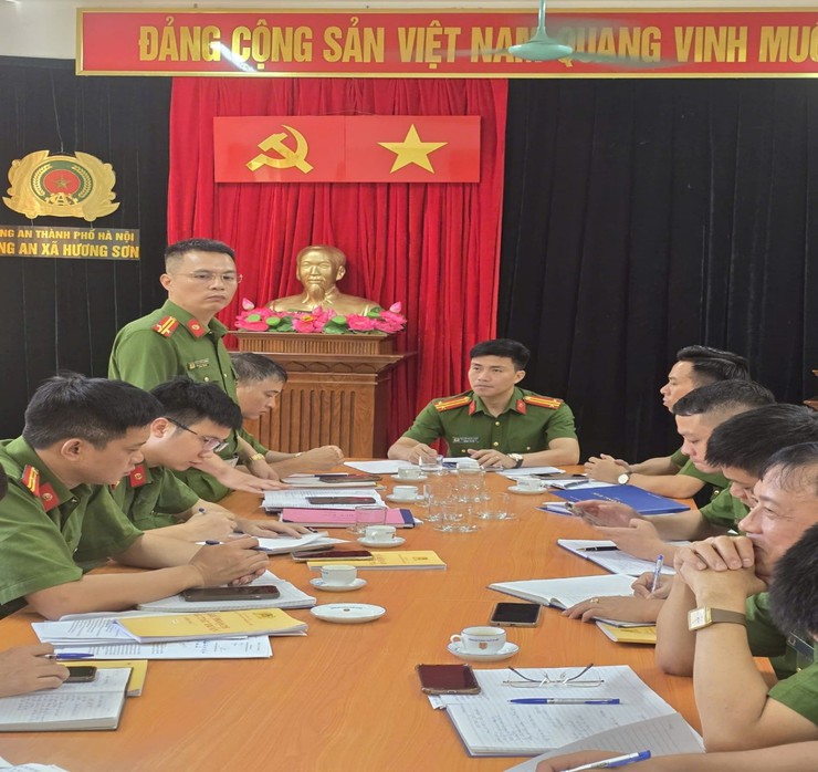 Công an xã Hương Sơn kỷ cương, trách nhiệm, đổi mới vì nhân dân phục vụ- Ảnh 2.