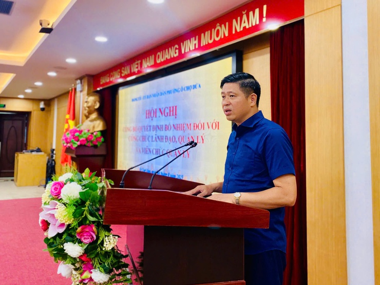 Phường Ô Chợ Dừa tổ chức Hội nghị công bố Quyết định bổ nhiệm đối với công chức lãnh đạo quản lý và viên chức quản lý- Ảnh 3.