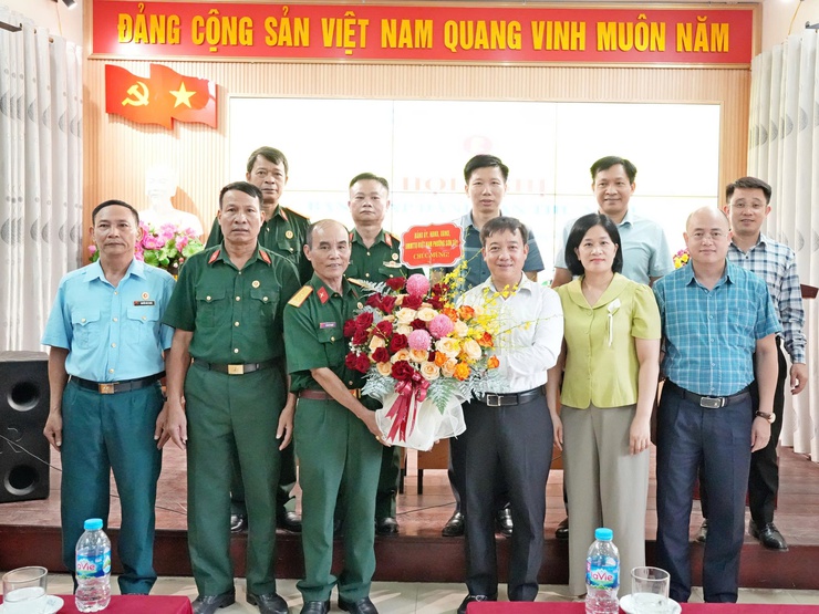 Hội nghị lần thứ nhất Ban chấp hành Hội CCB phường Sơn Tây.- Ảnh 1.