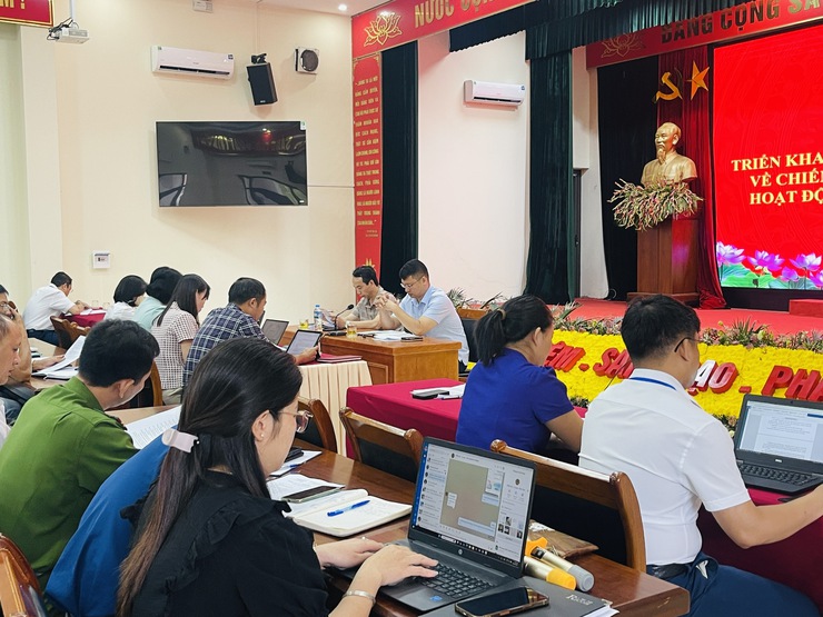 Xã Thiên Lộc Triển khai Kế hoạch số 61/KH-UBND của UBND xã về Chiến dịch "45 ngày đêm ra quân hỗ trợ hoạt động chuyển đổi số trên địa bàn xã"- Ảnh 4.