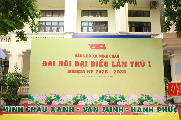Xã Minh Châu đẩy mạnh công tác thông tin, tuyên truyền, trang trí trực quan tạo không khí thi đua sôi nổi chào mừng Đại hội Đảng bộ xã lần thứ I- Ảnh 3.