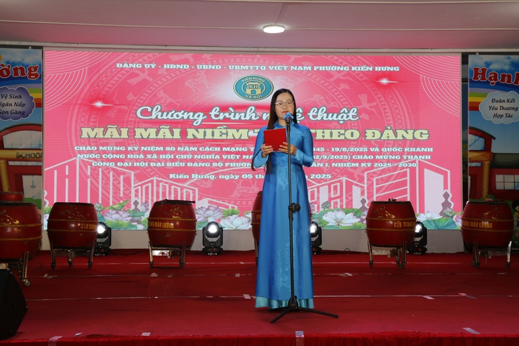 Đặc sắc chương trình nghệ thuật chào mừng thành công Đại hội Đại biểu Đảng bộ phường Kiến Hưng lần thứ I, nhiệm kỳ 2025- 2030- Ảnh 2.