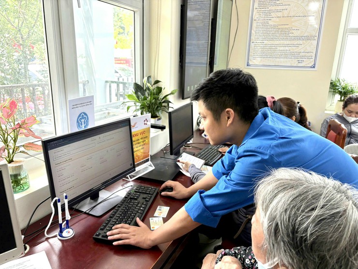 Phường Long Biên thích ứng nhanh, vận hành hiệu quả
mô hình chính quyền địa phương 2 cấp- Ảnh 2.