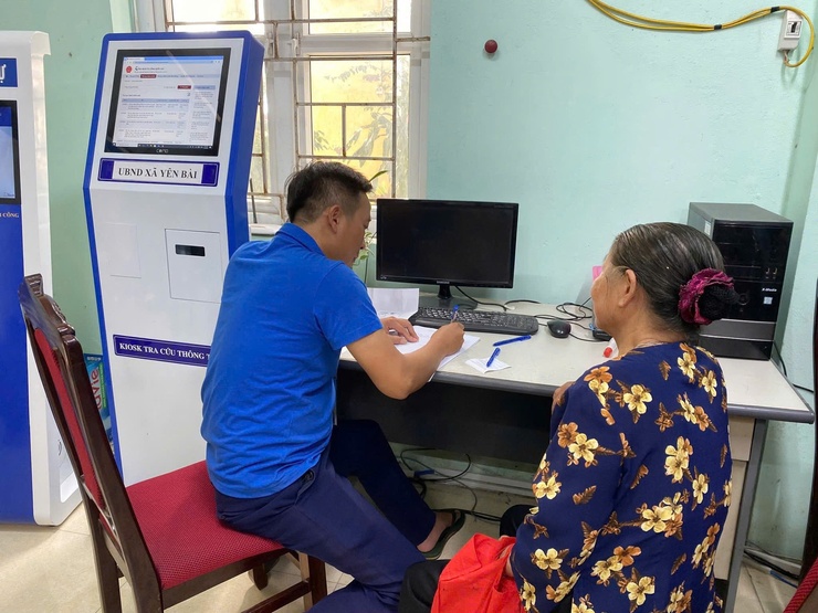 ✅✅✅Thực hiện kế hoạch của UBND xã Yên Bài về Triển khai chiến dịch "45 ngày đêm ra quân hỗ trợ hoạt động chuyển đổi số tại xã Yên Bài"- Ảnh 3.