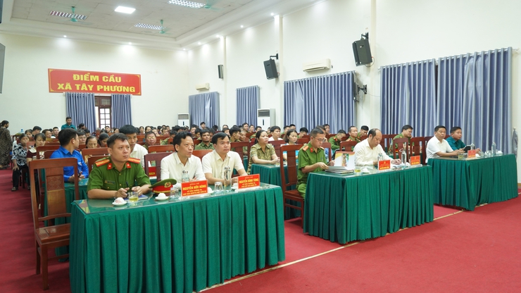 Xã Tây Phương: Quyết tâm lập lại trật tự an toàn giao thông, trật tự đô thị, trật tự công cộng thiết thực chào mừng Đại hội Đại biểu Đảng bộ xã Tây Phương lần thứ I, nhiệm kỳ 2025 – 2030 tiến tới Đại hội Đảng bộ các cấp- Ảnh 1.