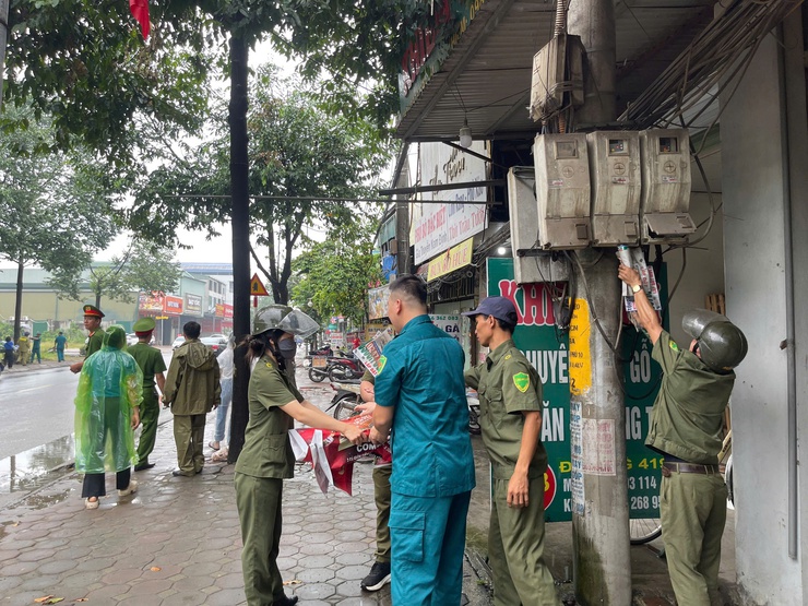 Xã Tây Phương: Quyết tâm lập lại trật tự an toàn giao thông, trật tự đô thị, trật tự công cộng thiết thực chào mừng Đại hội Đại biểu Đảng bộ xã Tây Phương lần thứ I, nhiệm kỳ 2025 – 2030 tiến tới Đại hội Đảng bộ các cấp- Ảnh 6.