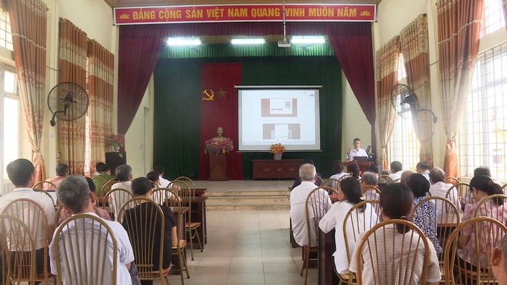Sinh hoạt Chuyên đề đẩy mạnh chuyển đổi số và phong trào “Bình dân học vụ số” tại thôn Tử Dương- Ảnh 3.