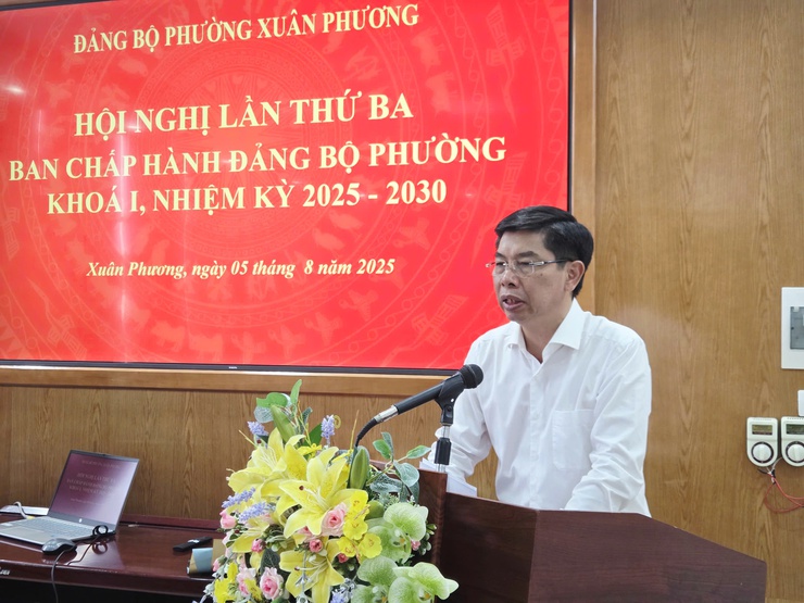 Hội nghị BCH Đảng bộ phường Xuân Phương lần 3: thông qua dự thảo báo cáo chính trị và triển khai công tác chuẩn bị Đại hội Đảng bộ lần thứ I, nhiệm kỳ 2025-2030- Ảnh 7.