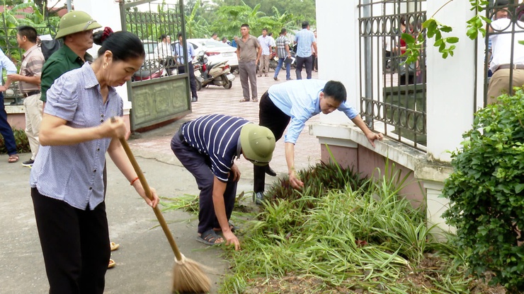 Ứng Hoà tổ chức Lễ phát động hưởng ứng cuộc thi “Sáng – Xanh – Sạch – Đẹp” năm 2025.- Ảnh 6.