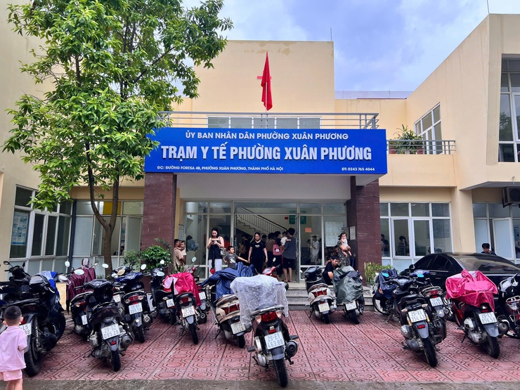Trạm Y tế phường thực hiện hoạt động công tác chuyên môn tiêm chủng mở rộng tháng 8 cho trẻ từ 0- 5 tuổi- Ảnh 1.